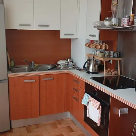 A 5 Min De Jaude A Pied Homestay