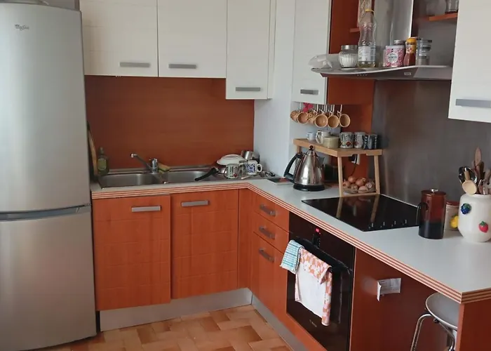 A 5 Min De Jaude A Pied ホームステイ